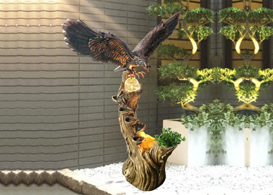 Fuentes de agua al aire libre animales de torneado de Eagle de la bola proveedor